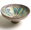 Plat conique en faïence polychrome