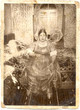 Juive dans son costume de fête
