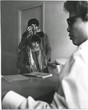 Mère et sa fille en consultation à l'O.S.E