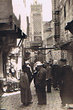 Fès el Bali une rue avec un rabbin