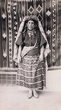 Femme bourgeoise en tenue de fête à Erfoud