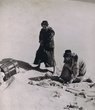 Scène du film "La route inconnue" / "Carles de Foucauld au Maroc": traversée du désert
