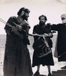 Scène du film "La route inconnue" / "Charles de Foucauld au Maroc": prisonnier