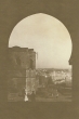 Vue d'une fenêtre sur les hauteurs de Rabat