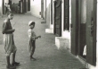 Enfants dans le quartier juif à Tanger