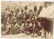 Soldats sur une place de Mogador