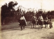 Femmes allant au souk