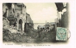 Rue dévastée par les obus
