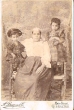 Mère juive de Tanger et ses deux enfants