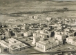 Vue aérienne de Meknès. En premier plan : Les Services Municipaux et la Poste