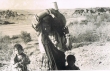 Mère et ses enfants dans le sud marocain