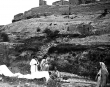 Juives dans le sud marocain qui sèchent le linge
